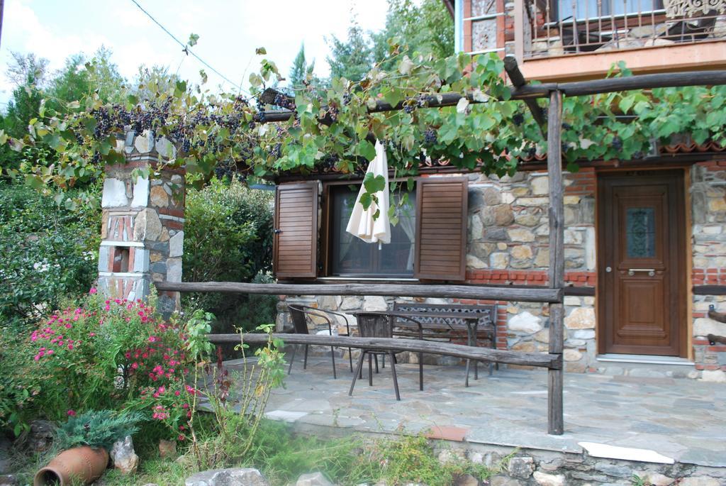 Hotel Tzivaeri à Likodhrómion Chambre photo