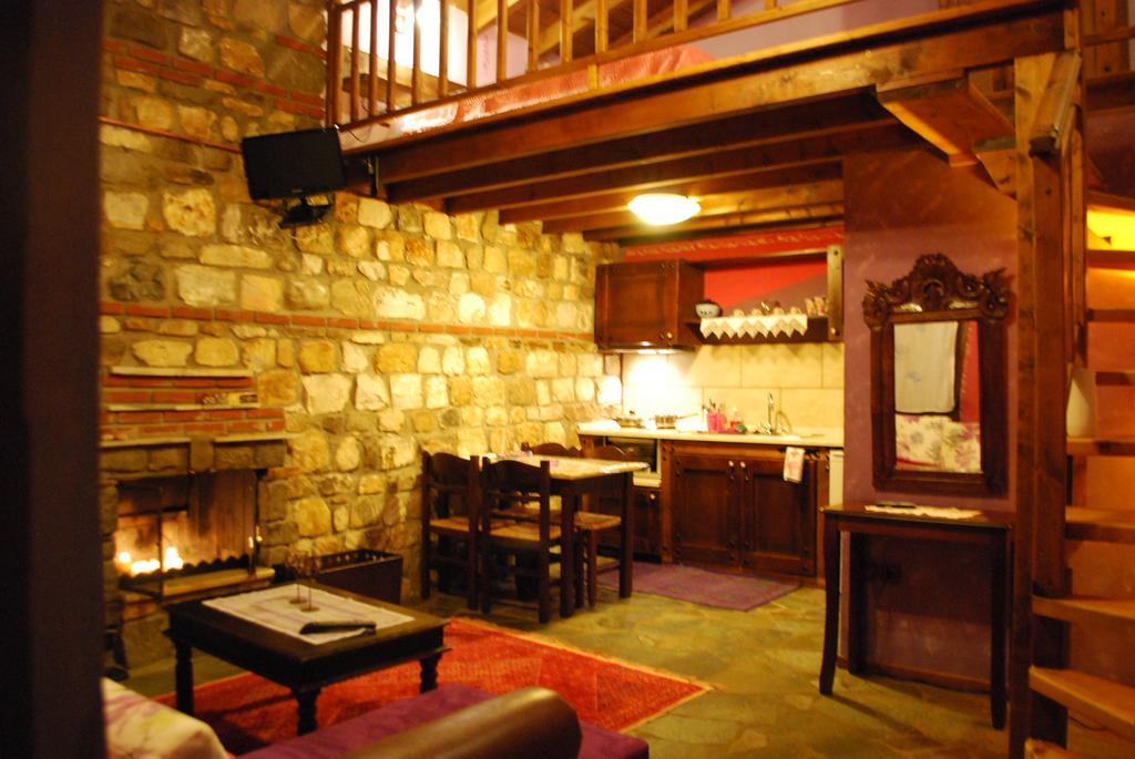 Hotel Tzivaeri à Likodhrómion Extérieur photo