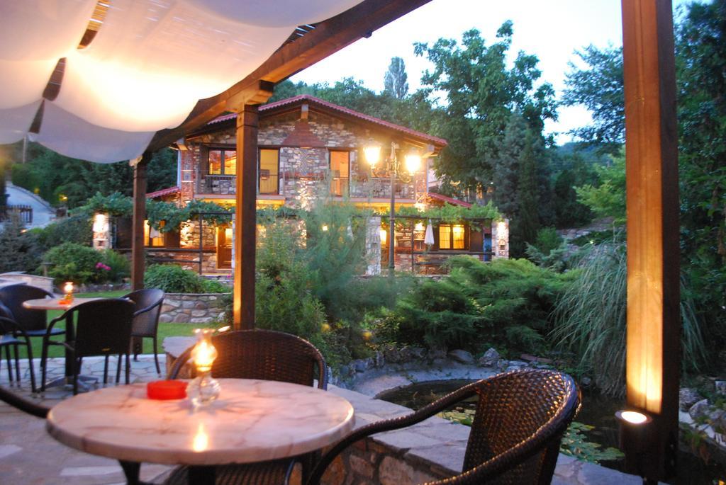 Hotel Tzivaeri à Likodhrómion Extérieur photo