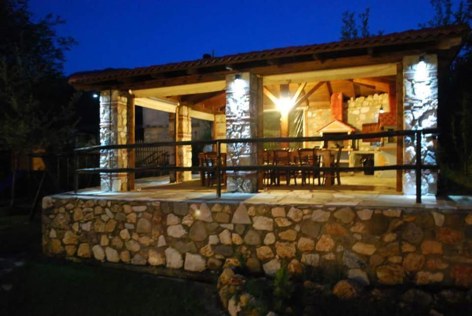 Hotel Tzivaeri à Likodhrómion Extérieur photo